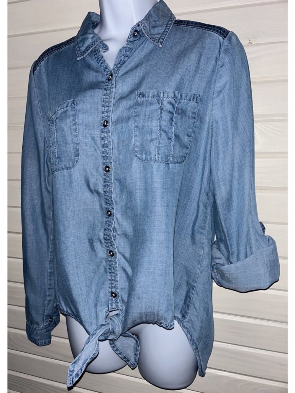 CHICO'S Sz 0 (SMALL) Blocked Denim Tie Front Jill Shirt Tencel Roll Tab Slvs EUC